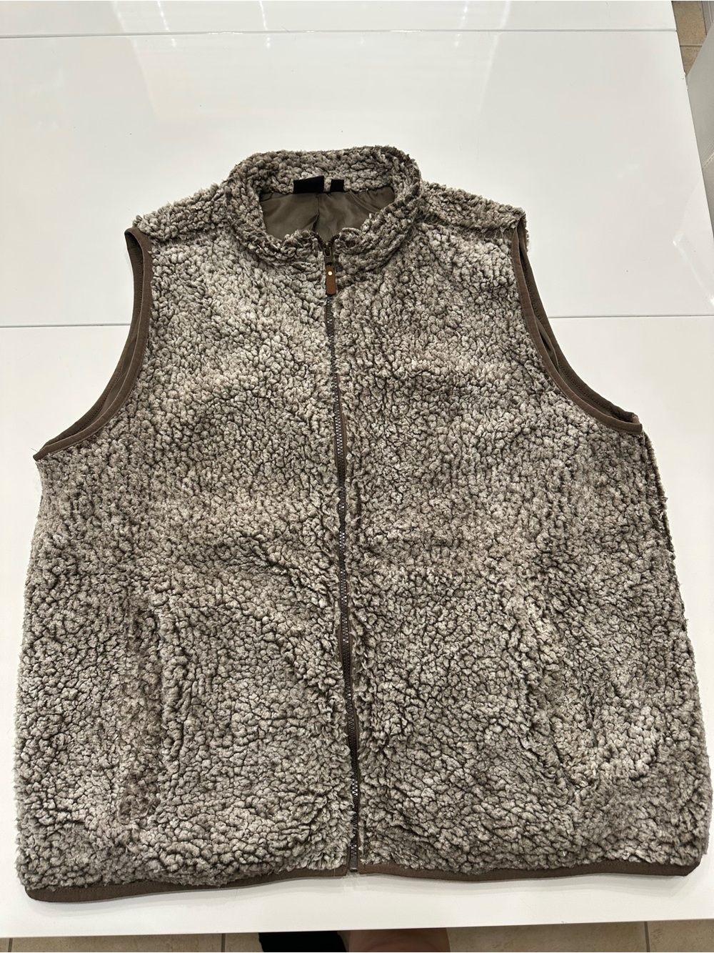 Mountain and Isles Men's Taupe Sherpa Fleece Full Zip Vest Size XL